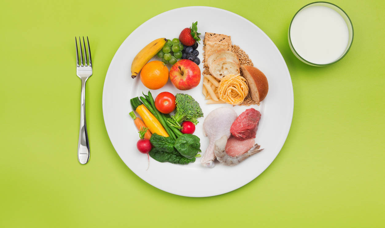 Makan Beragam Makanan